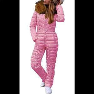 Womens snow/ski suit Size Medium Worn once